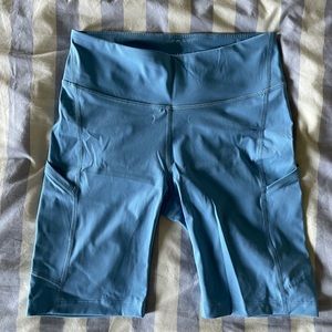 outdoor voices ov "zoom" 8-inch short "morning blue" color size S